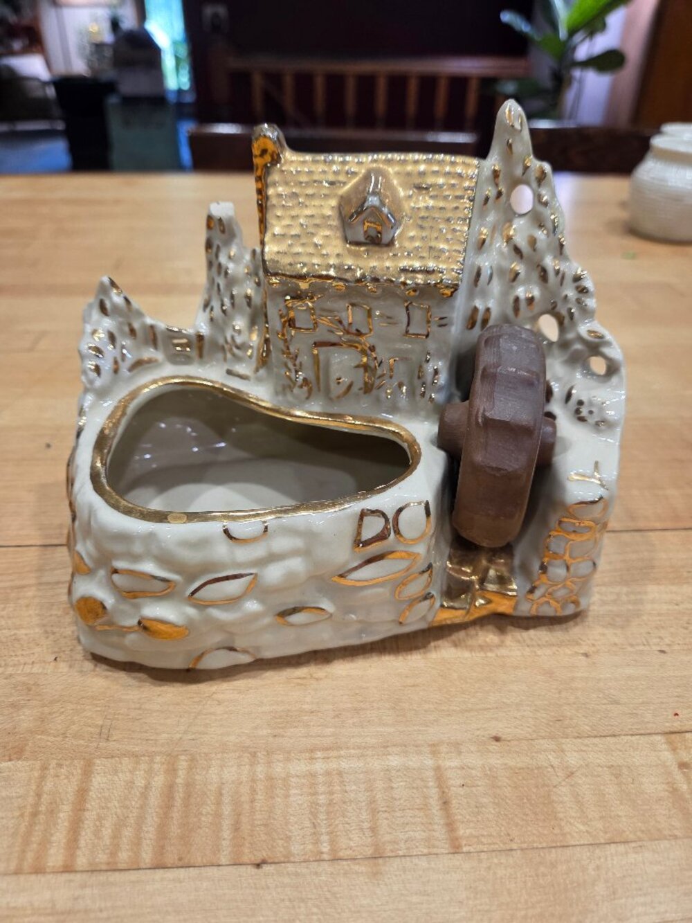 Vintage Shawnee 763 Water Mill Planter with 22k Gold Trim